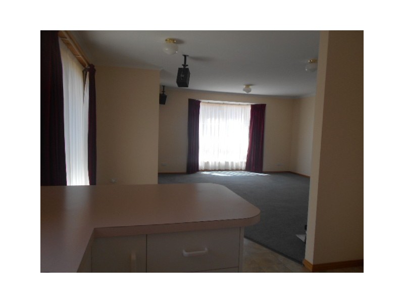 2/17 Lovett Street, Ulverstone TAS 7315