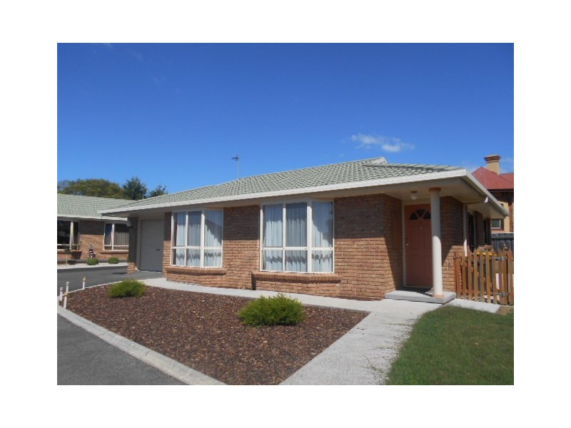 2/17 Lovett Street, Ulverstone TAS 7315