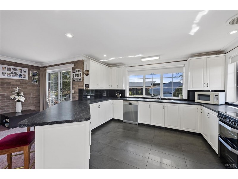 1 Rose Court, Turners Beach TAS 7315