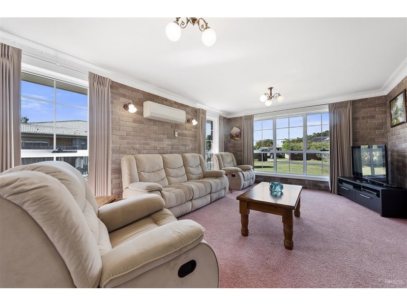 1 Rose Court, Turners Beach TAS 7315