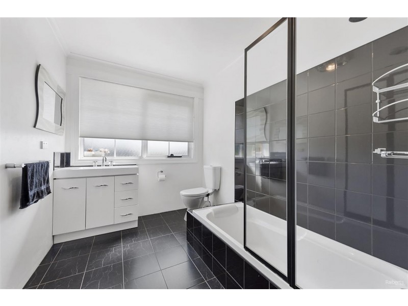 1 Rose Court, Turners Beach TAS 7315