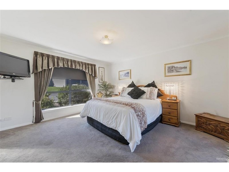 2B Bladen-Lee Crescent, West Ulverstone TAS 7315