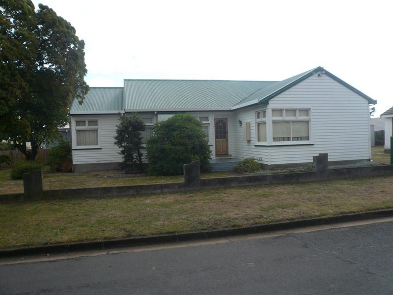 11 Lovett Street, Ulverstone TAS 7315