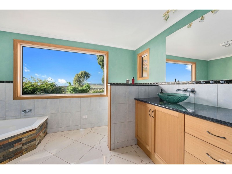 79 Zig Zag Road, Sulphur Creek TAS 7316