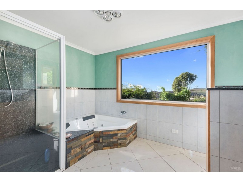 79 Zig Zag Road, Sulphur Creek TAS 7316