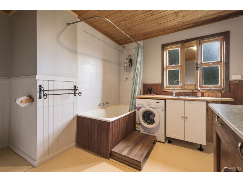 258 Buxtons Road, Wilmot TAS 7310