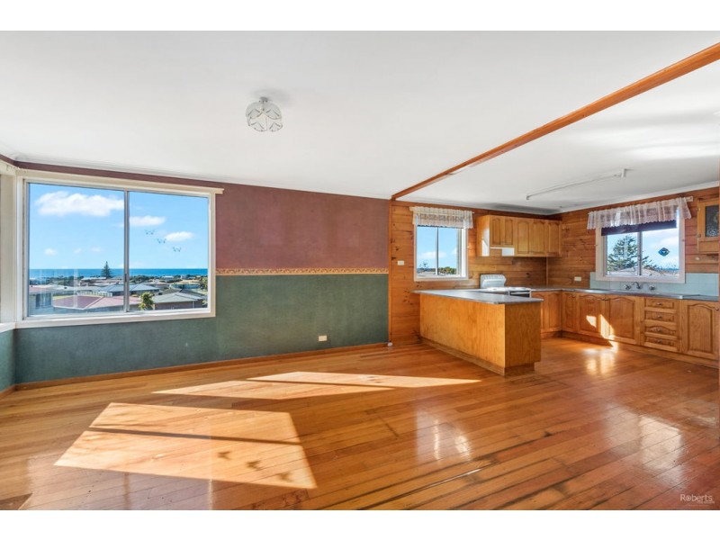 25 Amy Street, West Ulverstone TAS 7315