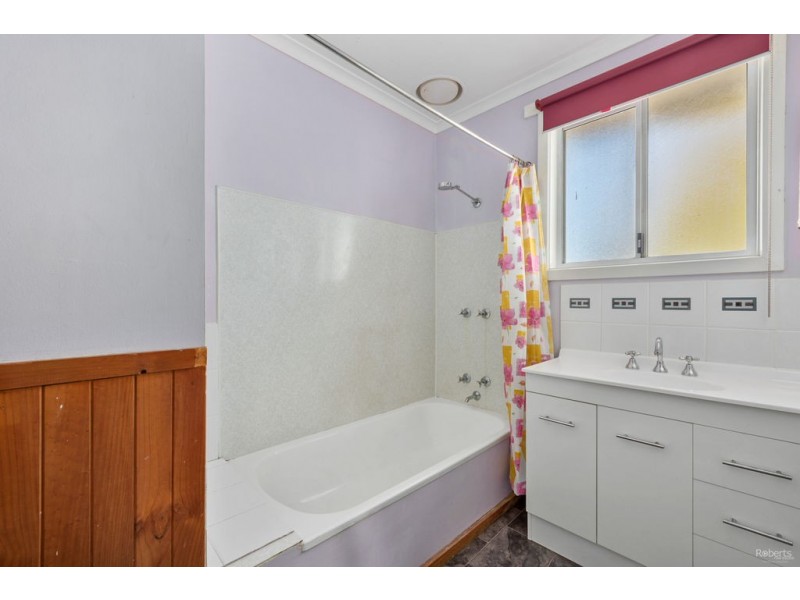 25 Amy Street, West Ulverstone TAS 7315