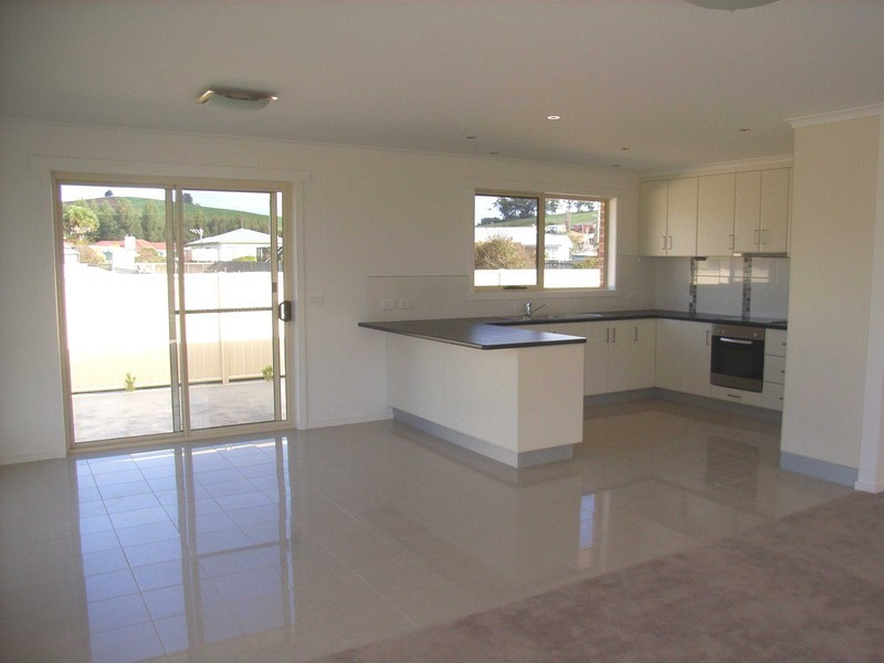 Unit 2 / 2 Parson Street, Ulverstone TAS 7315