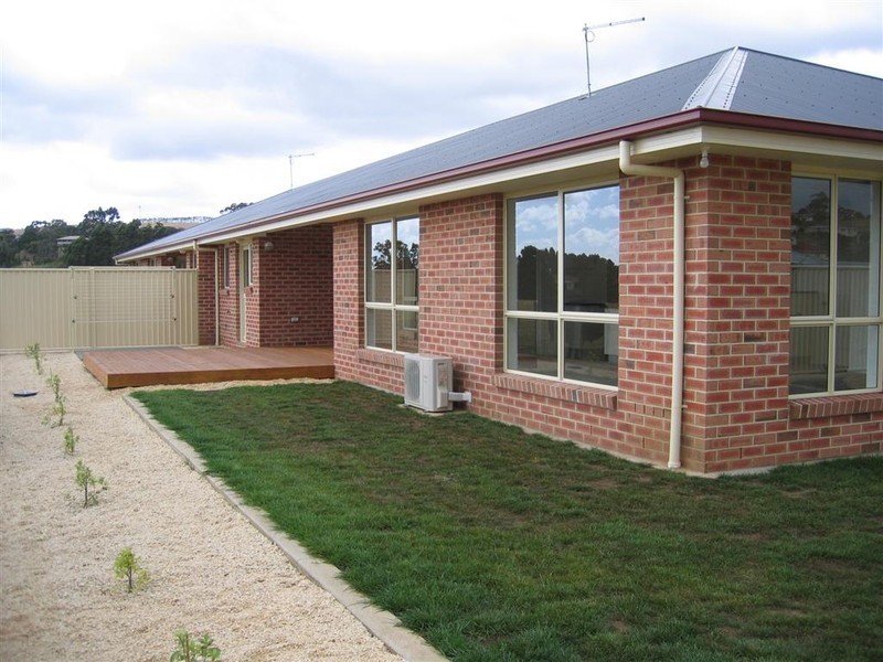 Unit 3 / 2 Parson Street, Ulverstone TAS 7315