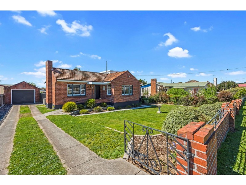 83 Leven Street, Ulverstone TAS 7315