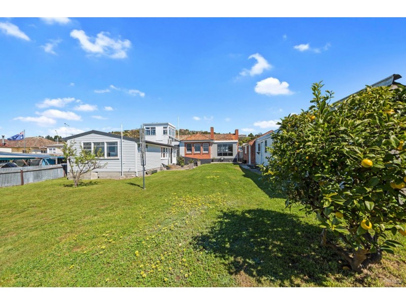 83 Leven Street, Ulverstone TAS 7315