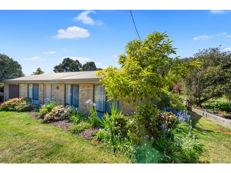 29 South Road, Penguin TAS 7316