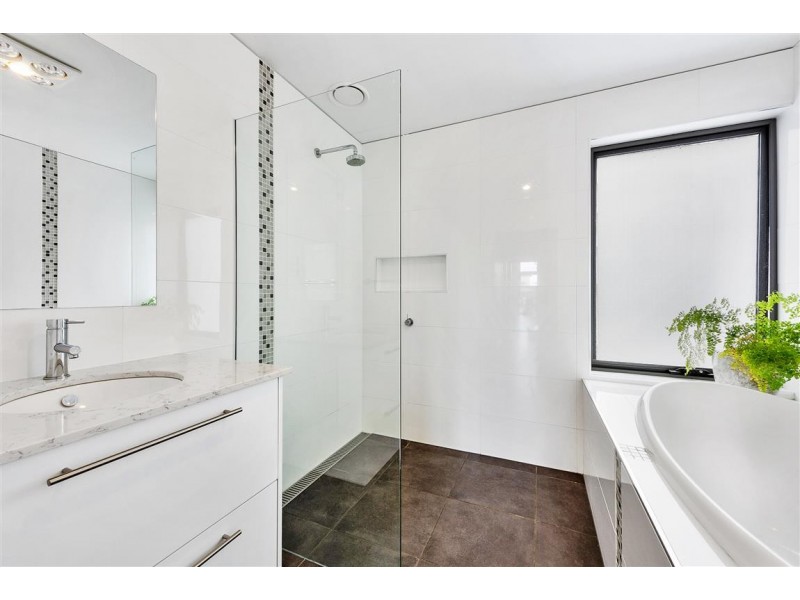 18 Turners Avenue, Turners Beach TAS 7315