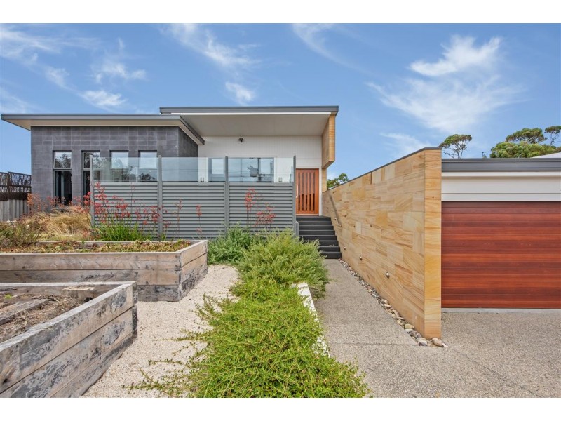18 Turners Avenue, Turners Beach TAS 7315