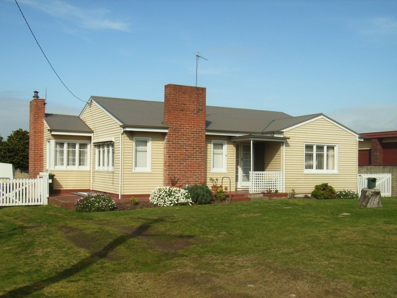 32 Braddon Street, Ulverstone TAS 7315
