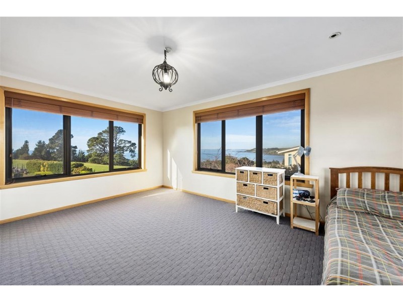 31 West Ridge Road, Penguin TAS 7316
