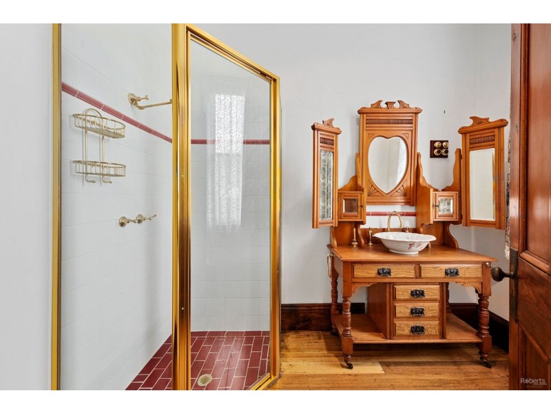 2 Main Street, Ulverstone TAS 7315