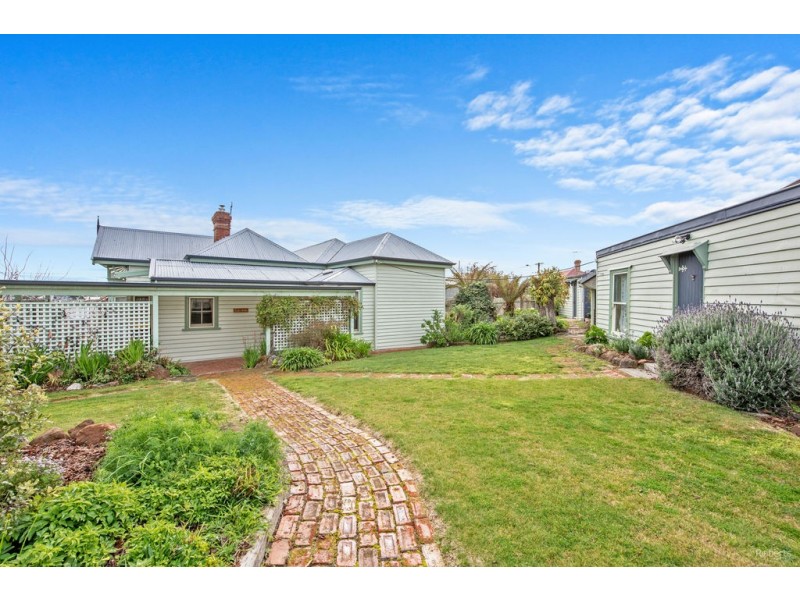 2 Main Street, Ulverstone TAS 7315