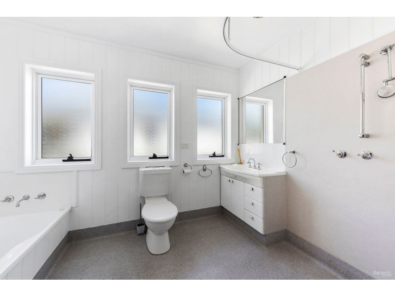 18 Kings Parade, Ulverstone TAS 7315