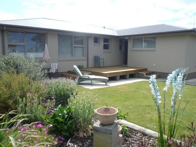 16 Richard Place, Ulverstone TAS 7315