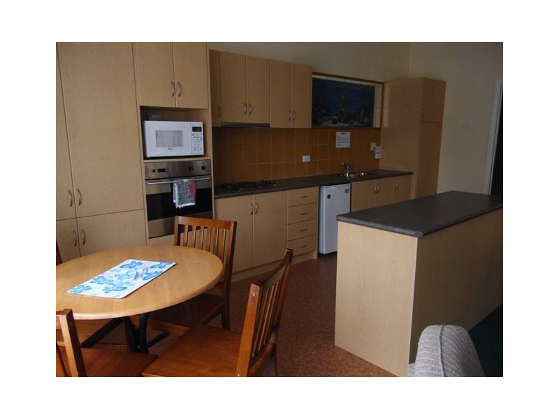 99-101 Main Street, Penguin TAS 7316