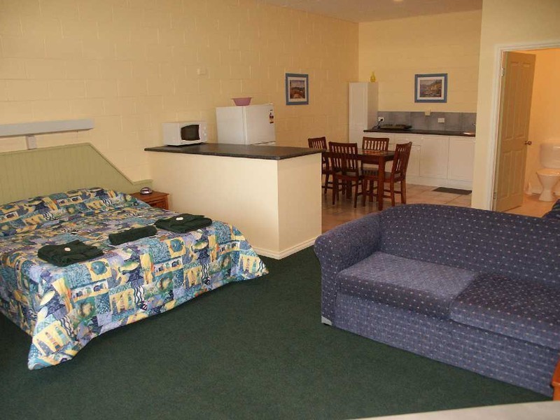 99-101 Main Street, Penguin TAS 7316