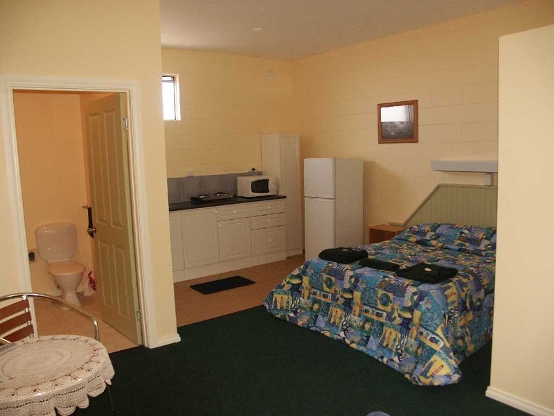 99-101 Main Street, Penguin TAS 7316