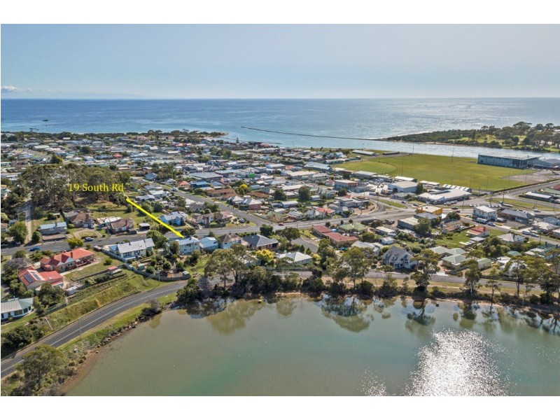 19 South Road, West Ulverstone TAS 7315 Roberts Real Estate Ulverstone Sold