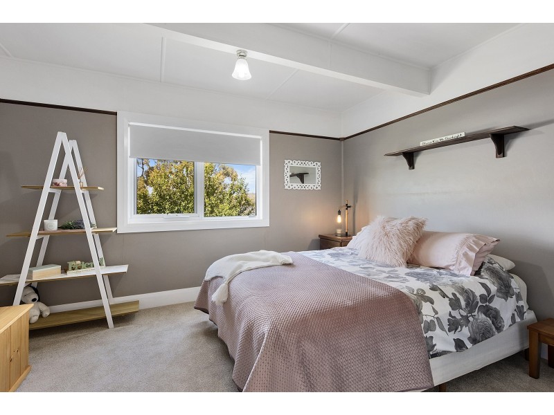 19 South Road, West Ulverstone TAS 7315