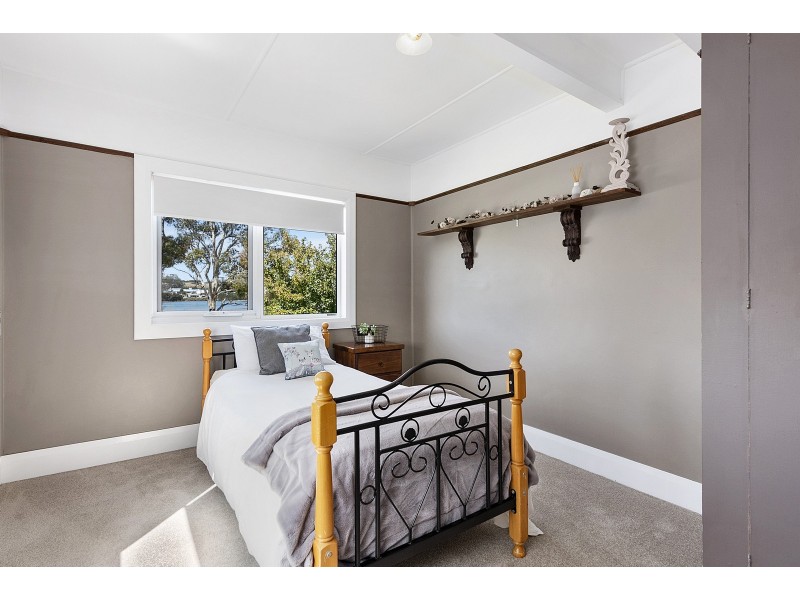 19 South Road, West Ulverstone TAS 7315