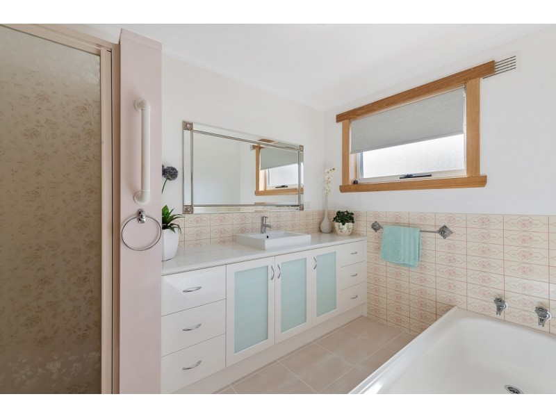 60 Upper Maud Street, West Ulverstone TAS 7315