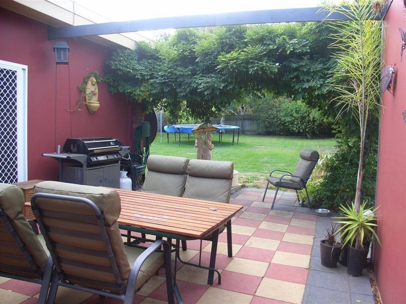 14 River Road, Ulverstone TAS 7315
