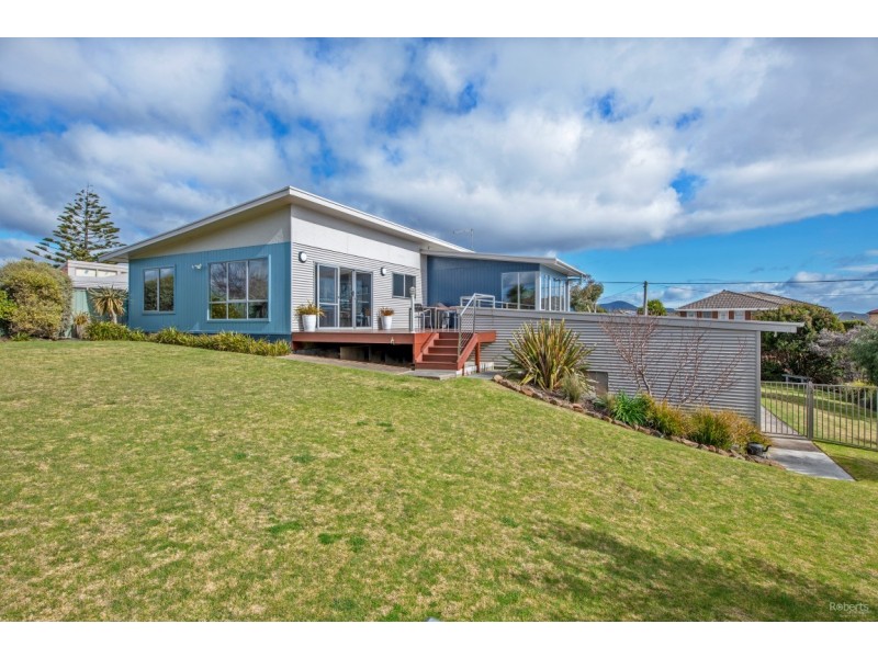 10 Richard Place, Ulverstone TAS 7315