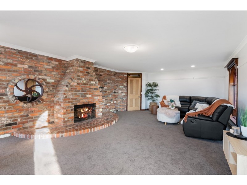 17 Dudley Crescent, Ulverstone TAS 7315