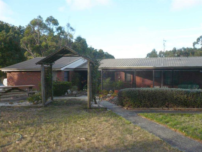 90 Montgomery Road, Penguin TAS 7316