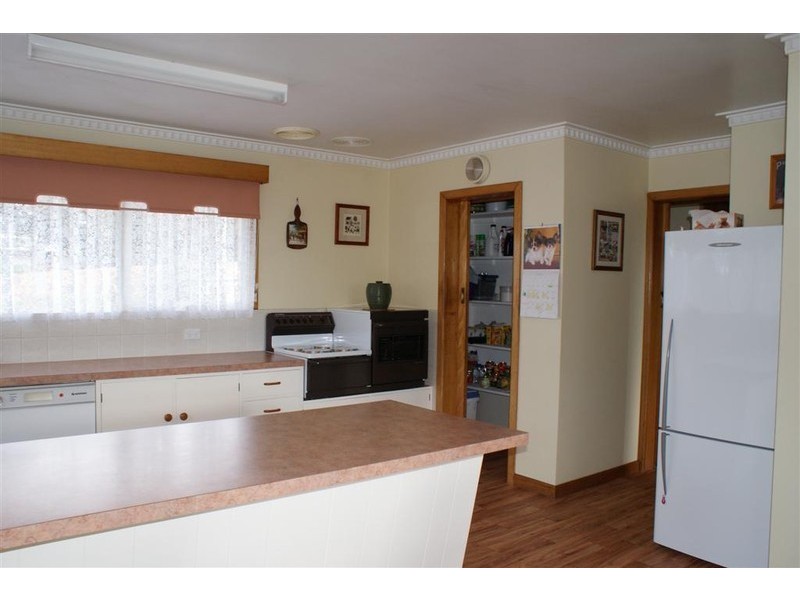 27 Eastland Drive, Ulverstone TAS 7315