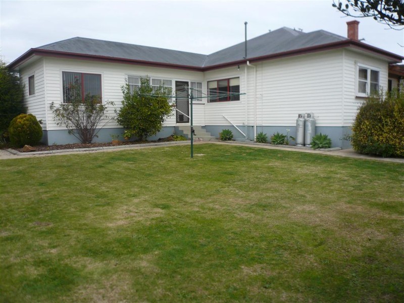 1 Clarke Street, Ulverstone TAS 7315