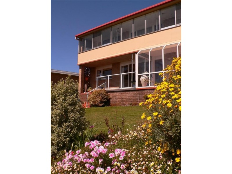 12 Highfield Crescent, Ulverstone TAS 7315