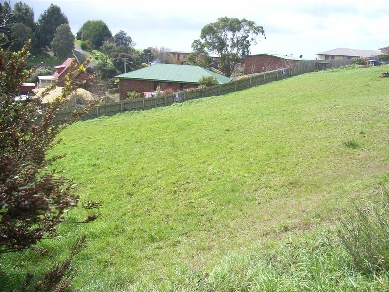 53 South Road, Penguin TAS 7316