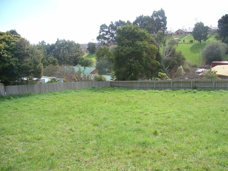 53 South Road, Penguin TAS 7316