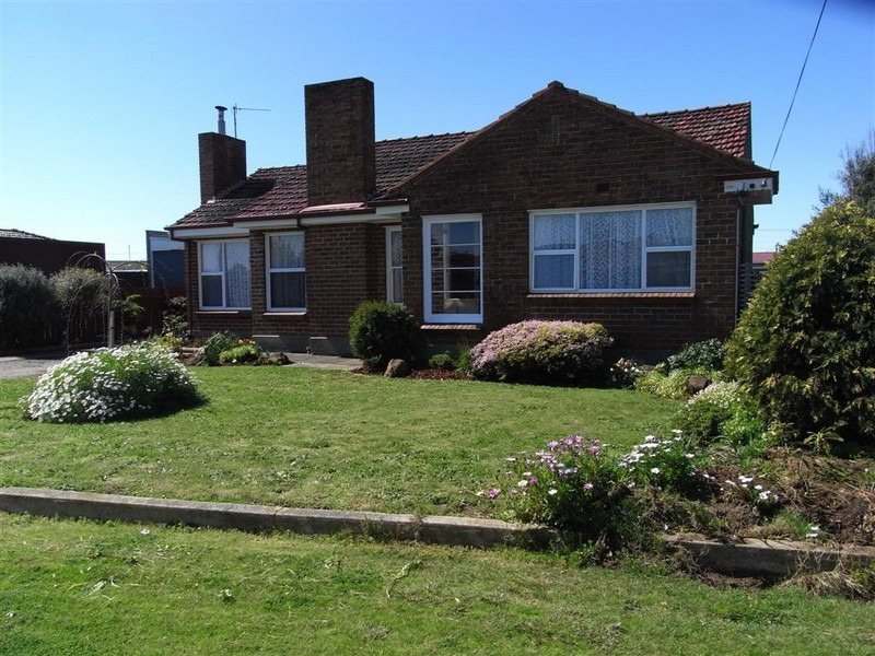 8 Braddon Street, Ulverstone TAS 7315