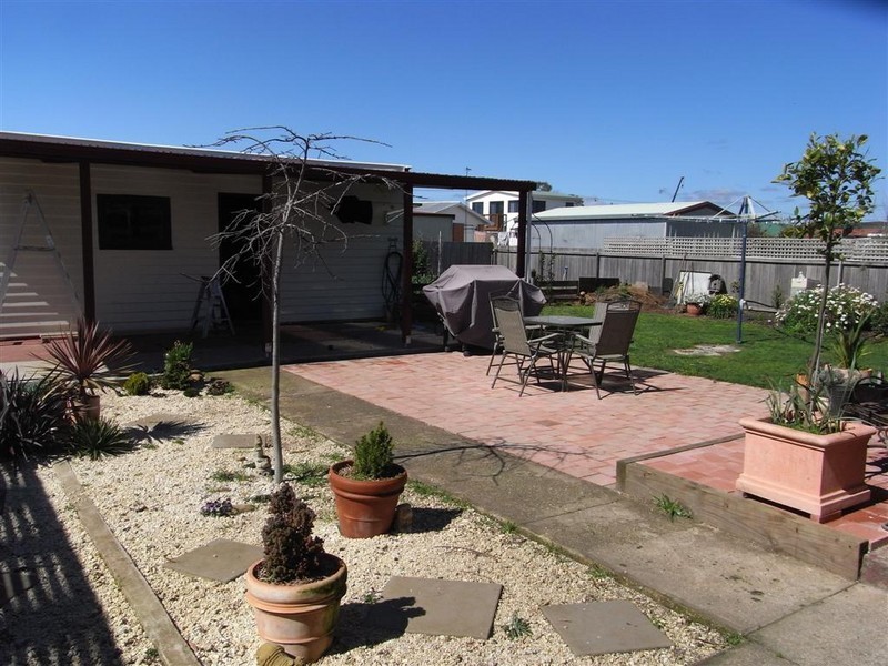 8 Braddon Street, Ulverstone TAS 7315