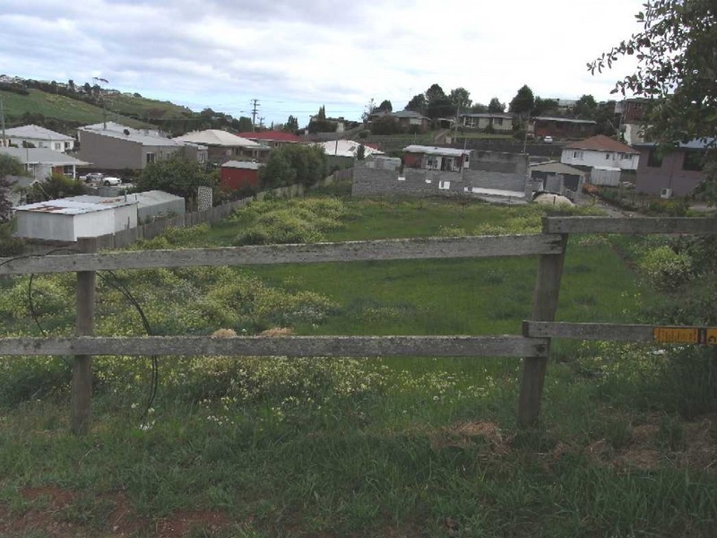 1 Southwood Avenue, Penguin TAS 7316