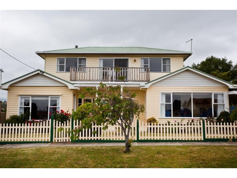 42 Water Street, Ulverstone TAS 7315