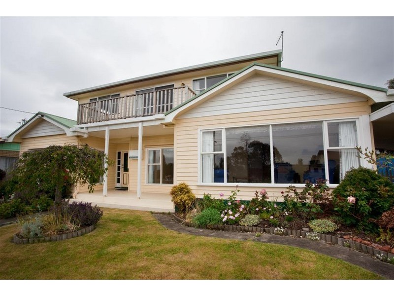 42 Water Street, Ulverstone TAS 7315
