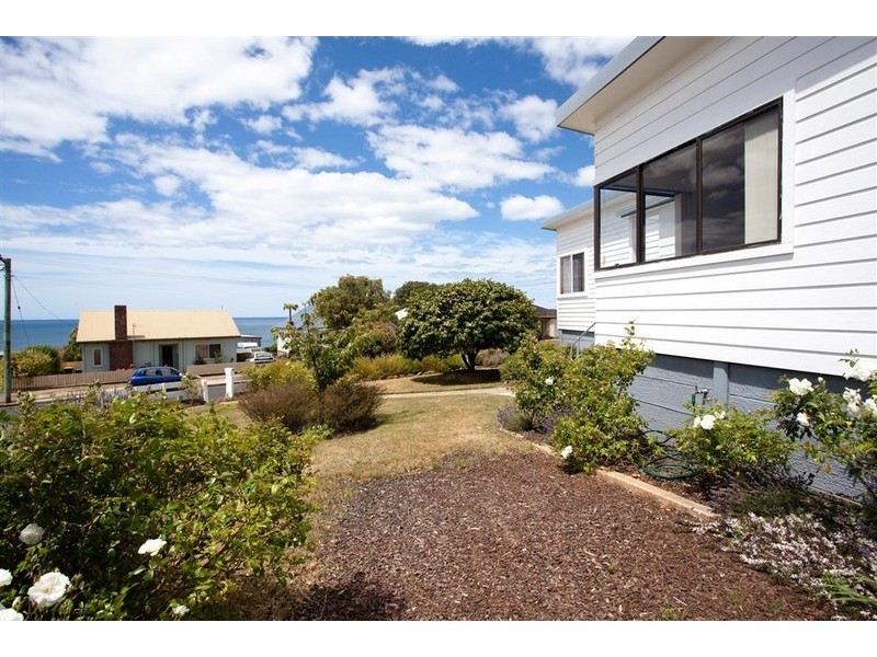 23 Ashwater Crescent, Penguin TAS 7316