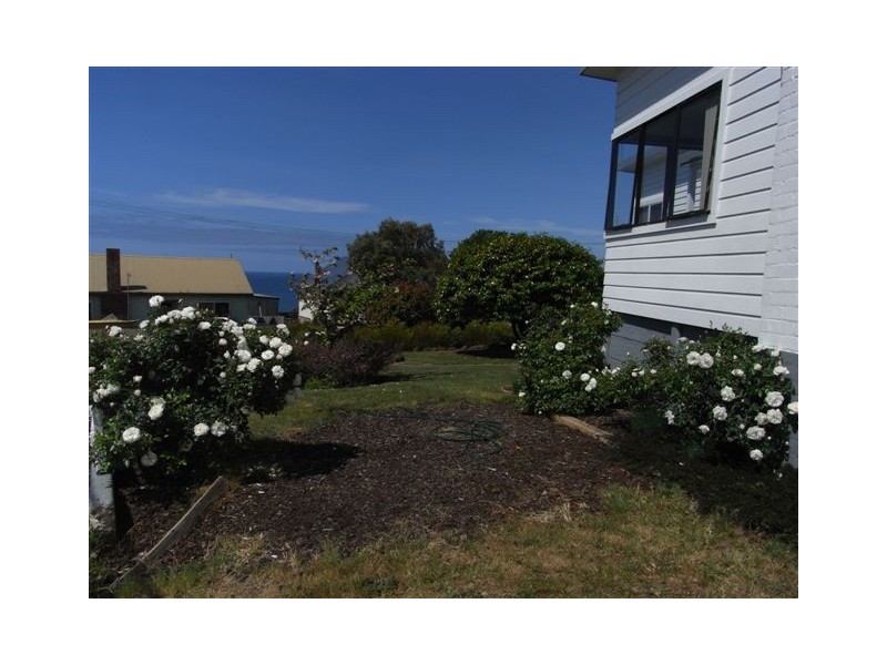 23 Ashwater Crescent, Penguin TAS 7316
