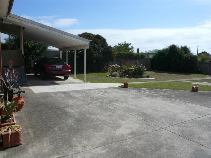 11 Charleston Crescent, Ulverstone TAS 7315