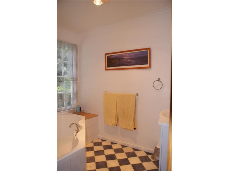 219 Pine Road, Penguin TAS 7316